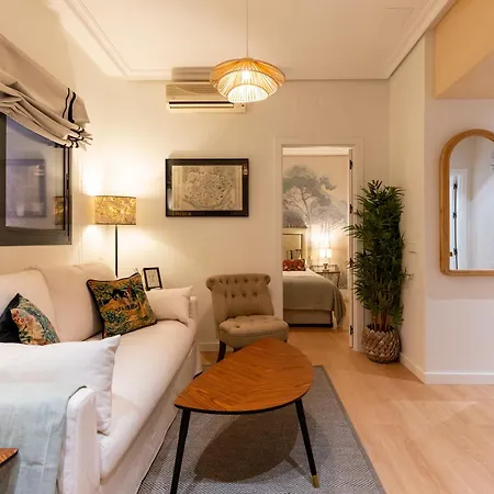 Mn Elegante Apartamento Ideal Para Parejas Seville Exterior photo